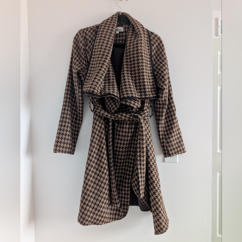 3/$30 Houndstooth Patterned Belted Coat